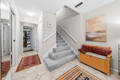 826 Frederick Road, North Vancouver, BC 