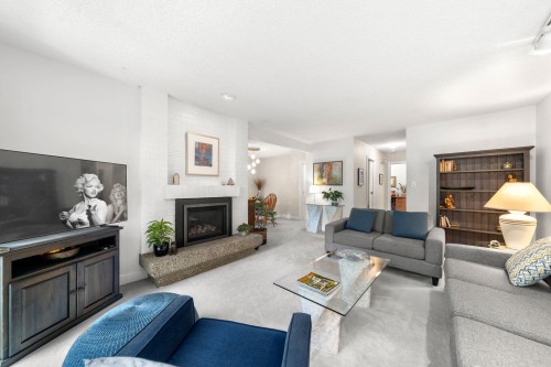 826 Frederick Road, North Vancouver, BC 