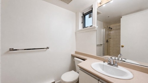 1-2528 Broadway E, Vancouver, BC 