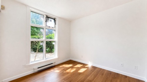 1-2528 Broadway E, Vancouver, BC 