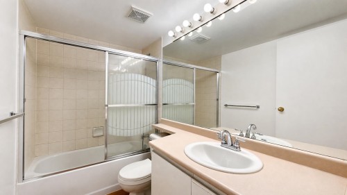 1-2528 Broadway E, Vancouver, BC 