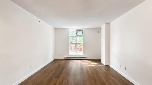 1-2528 Broadway E, Vancouver, BC 