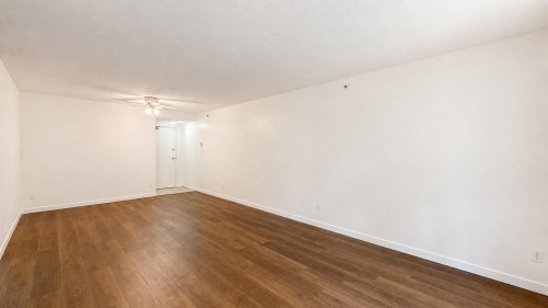 1-2528 Broadway E, Vancouver, BC 
