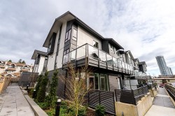 207-7161 17th Avenue Burnaby, BC V3N 0K1