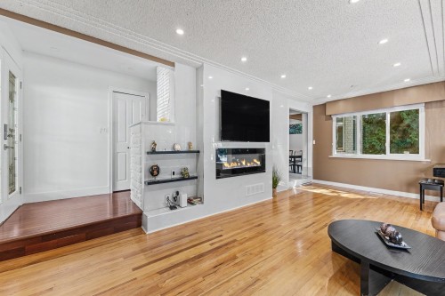 677 Gatensbury Street, Coquitlam, BC 