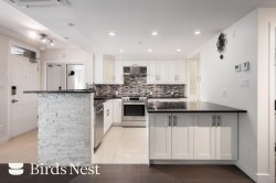 1405 7th Avenue WVancouver, BC V6H 4H4