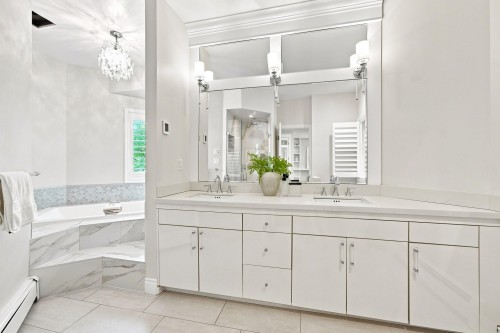 4245 Nautilus Close, Vancouver, BC 