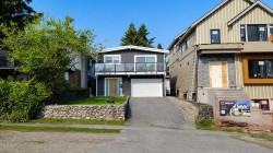 23 Fell Avenue NBurnaby, BC V5B 1L3