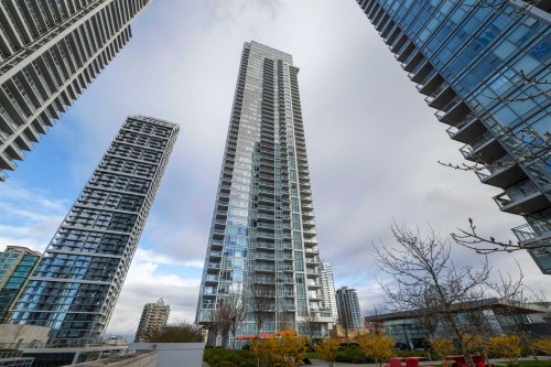 2606-4670 Assembly Way, Burnaby, BC 
