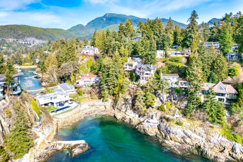 5295 Gulf Place  West Vancouver, BC V7W 2V9