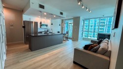 702-168 Esplanade E North Vancouver, BC V7L 4X8
