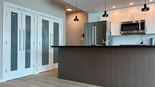702-168 Esplanade E, North Vancouver, BC 