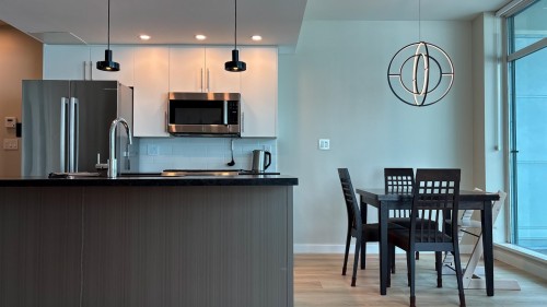 702-168 Esplanade E, North Vancouver, BC 