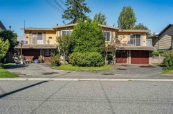 5529-5531 Maple Crescent Delta, BC V4K 1G3