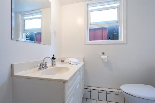 5529-5531 Maple Crescent, Delta, BC 