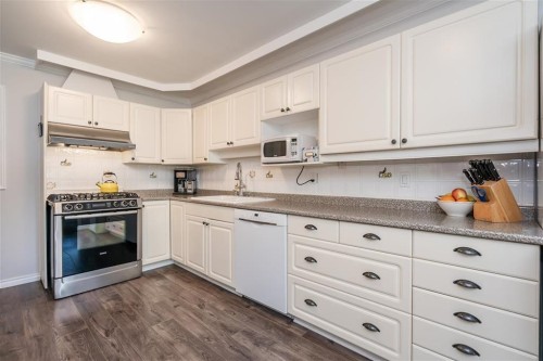 5529-5531 Maple Crescent, Delta, BC 
