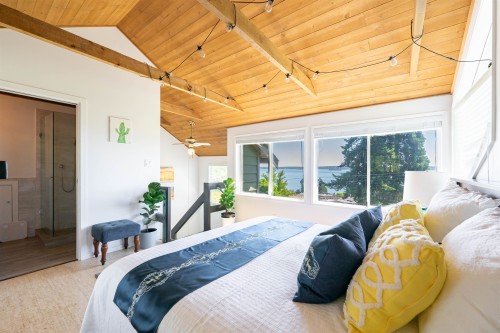 3341 Marine Drive, West Vancouver, BC 