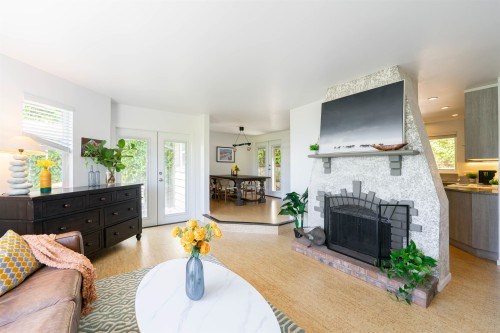 3341 Marine Drive, West Vancouver, BC 