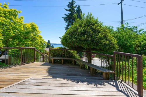 3341 Marine Drive, West Vancouver, BC 