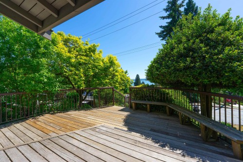 3341 Marine Drive, West Vancouver, BC 