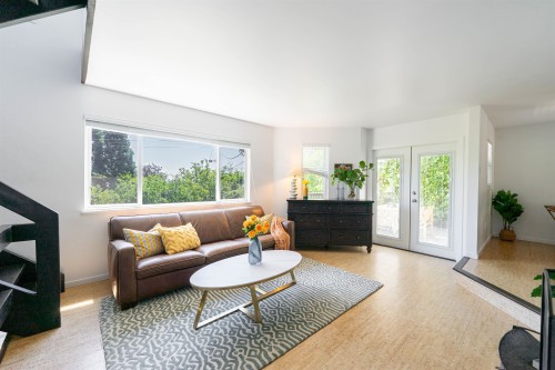 3341 Marine Drive, West Vancouver, BC 