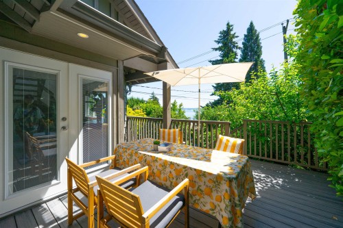 3341 Marine Drive, West Vancouver, BC 