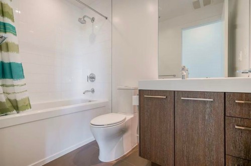 309-9060 University Crescent, Burnaby, BC 