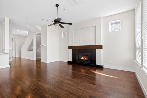 10441 Mceachern Street, Maple Ridge, BC - Indoor Photo Showing Living Room With Fireplace