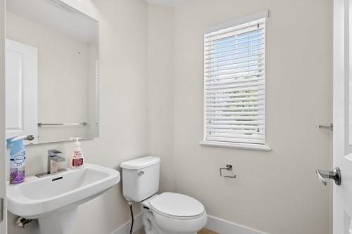 10441 Mceachern Street, Maple Ridge, BC - Indoor Photo Showing Bathroom