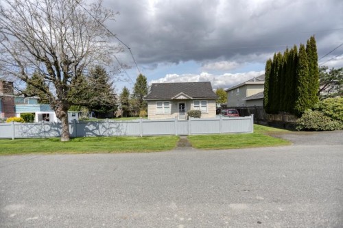 5211 Maple Road, Richmond, BC 