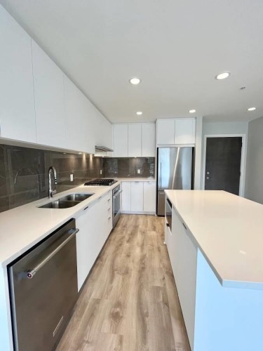 615 Cottonwood Avenue, Coquitlam, BC 