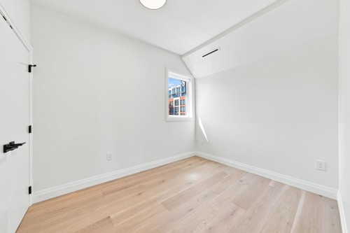 6162 Granville Street, Vancouver, BC 