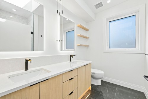 6162 Granville Street, Vancouver, BC 