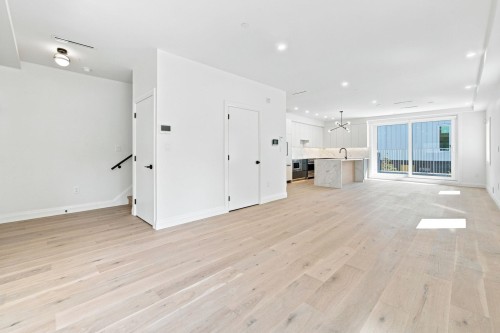 6162 Granville Street, Vancouver, BC 