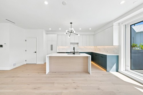 6162 Granville Street, Vancouver, BC 