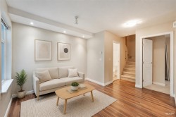 17-7488 Southwynde Avenue Burnaby, BC V3N 5C6