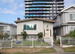 5075 Payne Street  Vancouver, BC V5R 4J5