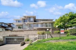 204-11671 Fraser Street Maple Ridge, BC V2X 6C4