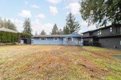 761 Cottonwood Avenue  Coquitlam, BC V3J 2S8
