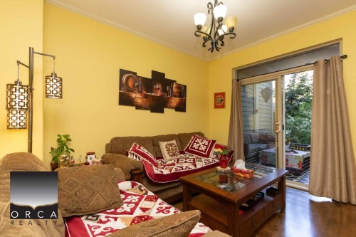 6351 Douglas Street, West Vancouver, BC 
