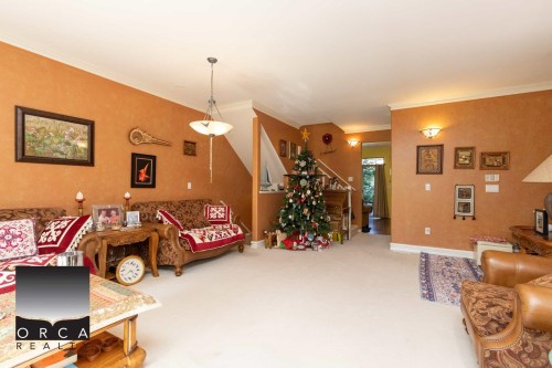 6351 Douglas Street, West Vancouver, BC 