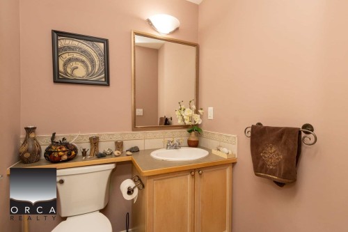 6351 Douglas Street, West Vancouver, BC 
