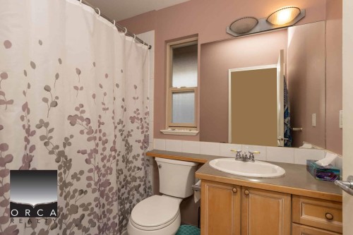 6351 Douglas Street, West Vancouver, BC 