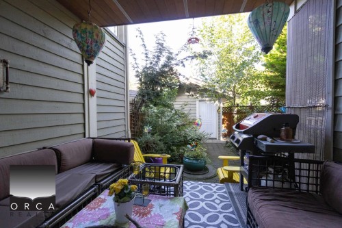 6351 Douglas Street, West Vancouver, BC 