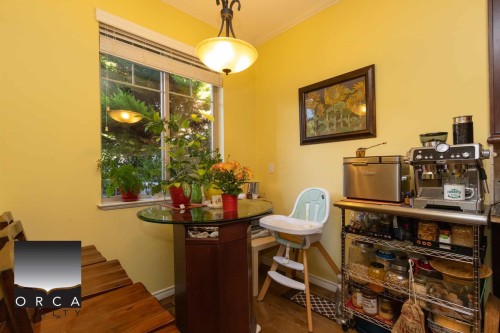 6351 Douglas Street, West Vancouver, BC 