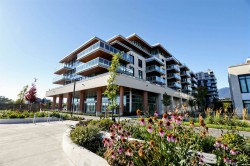 4F-785 Harbour Way  North Vancouver, BC V7P 0G3