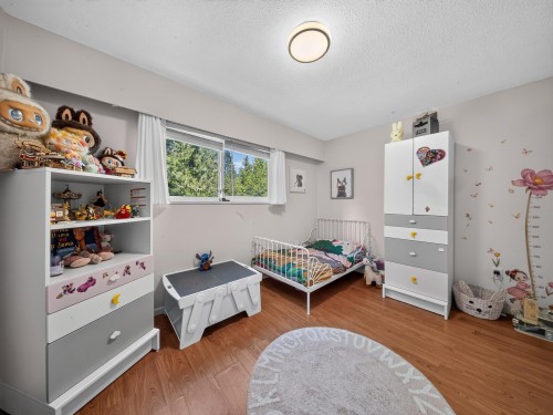 2322 Kirkstone Road, North Vancouver, BC - Indoor Photo Showing Bedroom