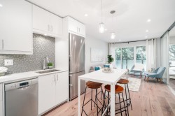 208-1425 Cypress Street  Vancouver, BC V6J 3L1