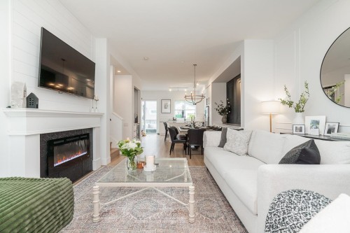 56-4656 Orca Way, Delta, BC - Indoor Photo Showing Living Room With Fireplace
