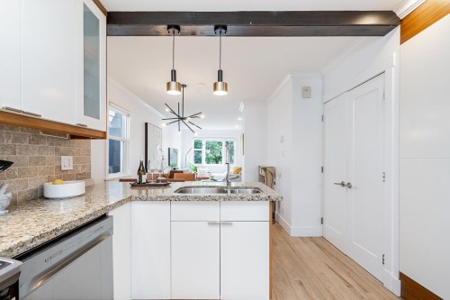 1617 36Th Avenue E, Vancouver, BC 